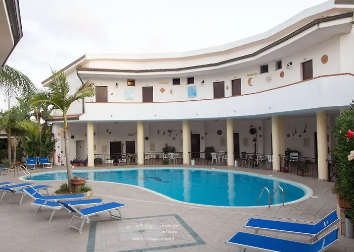 L'ancora Szálloda Capo Vaticano