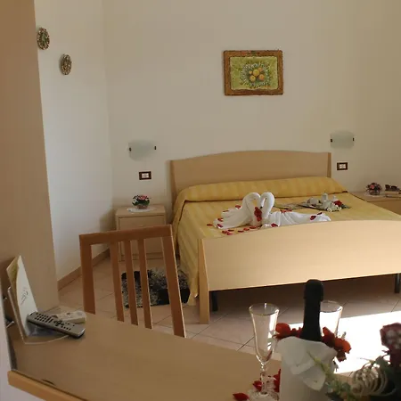 Hotel L'ancora Ex Incoronato 3*